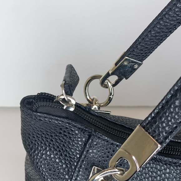 Kenneth Cole Handbag - Picture 4 of 14